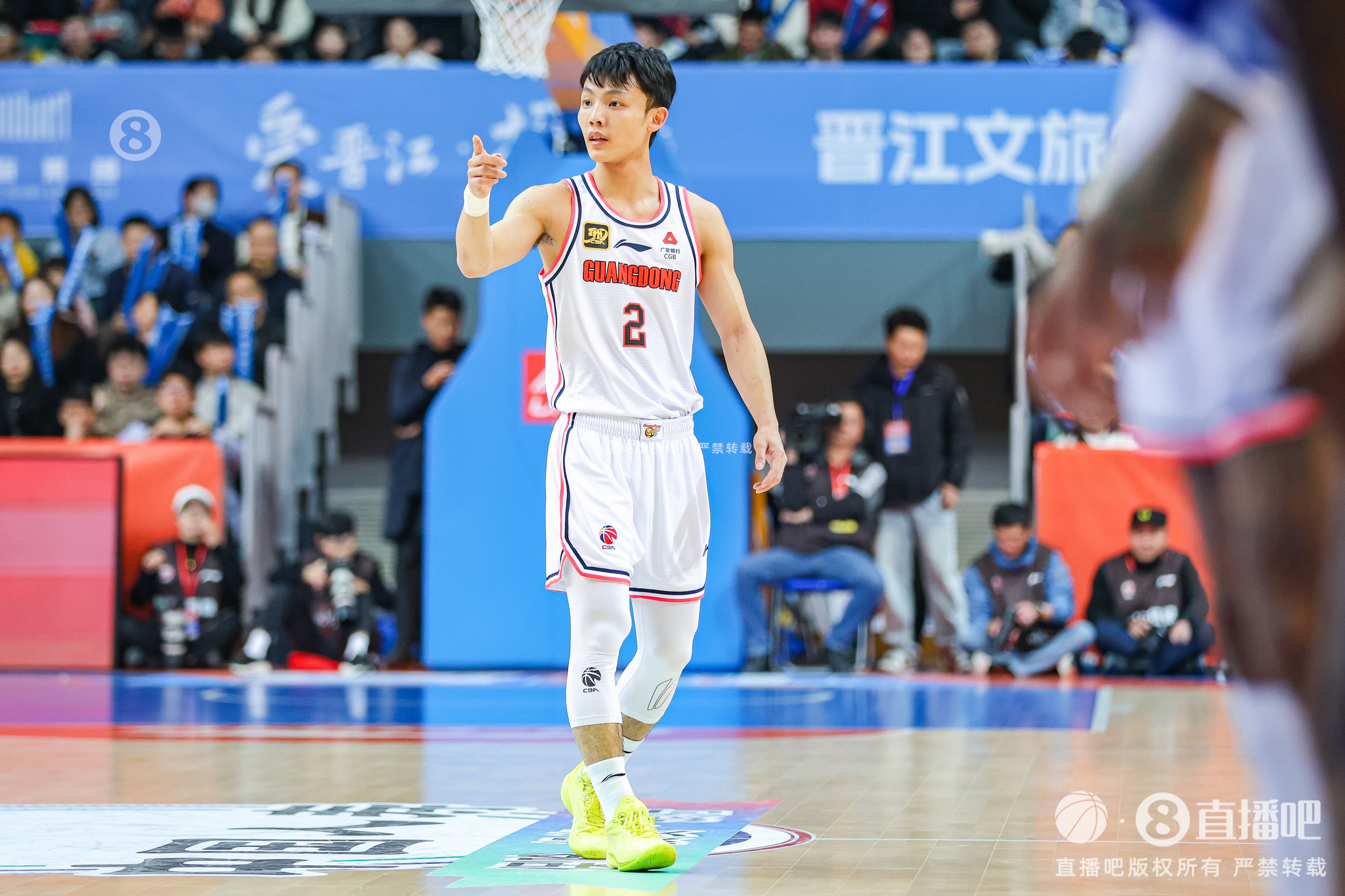 徐杰：身高不是打籃球的唯一標(biāo)準(zhǔn) 努力、勤奮、自律也是天賦